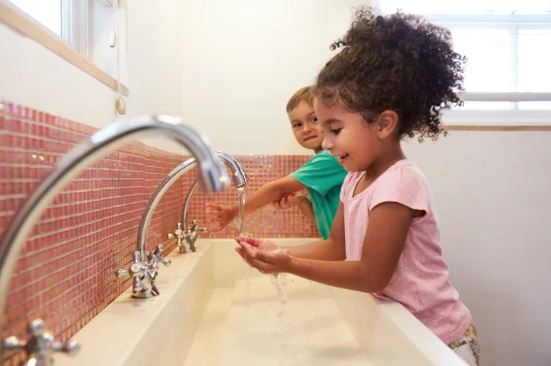 children-washing-hands.png